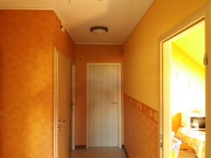 sanierte Decke - vertäfelt mit Paneel Boccia Esche